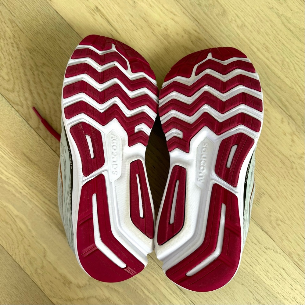 Saucony Women's Ride 14 Running Shoe - Picture 5 of 5
